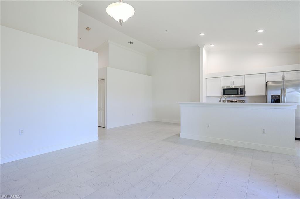 BELLA TERRA - Residential Lease