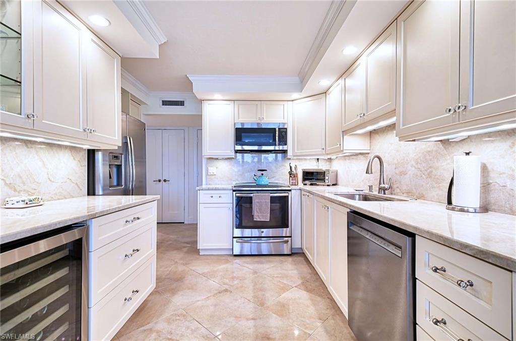 ADMIRALTY POINT - Residential