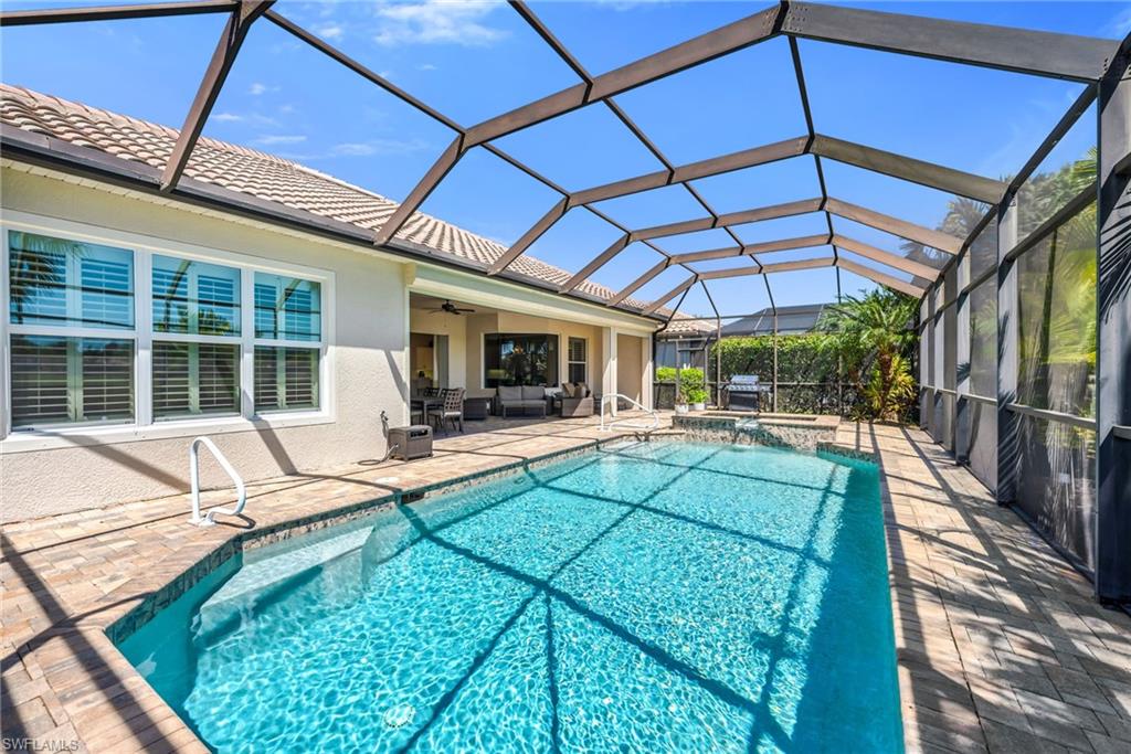 HOLLYBROOK - Residential