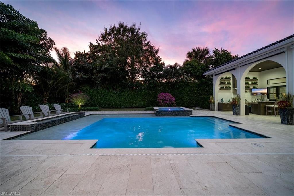 MOORINGS - Residential