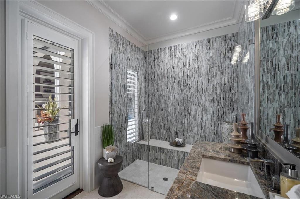 MOORINGS - Residential