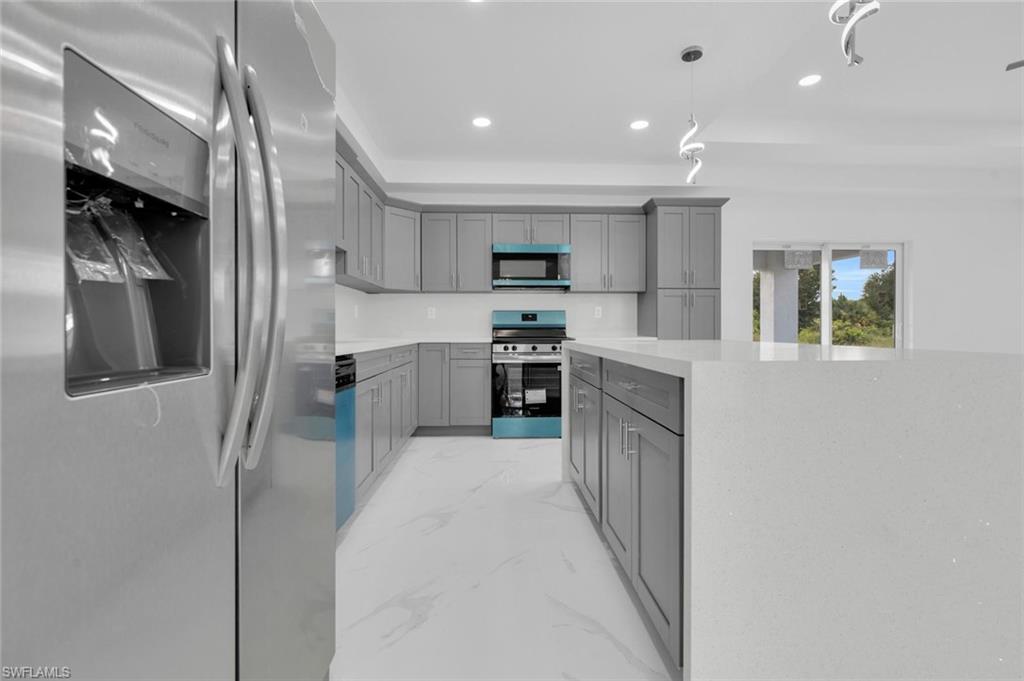 LEHIGH ACRES - Residential