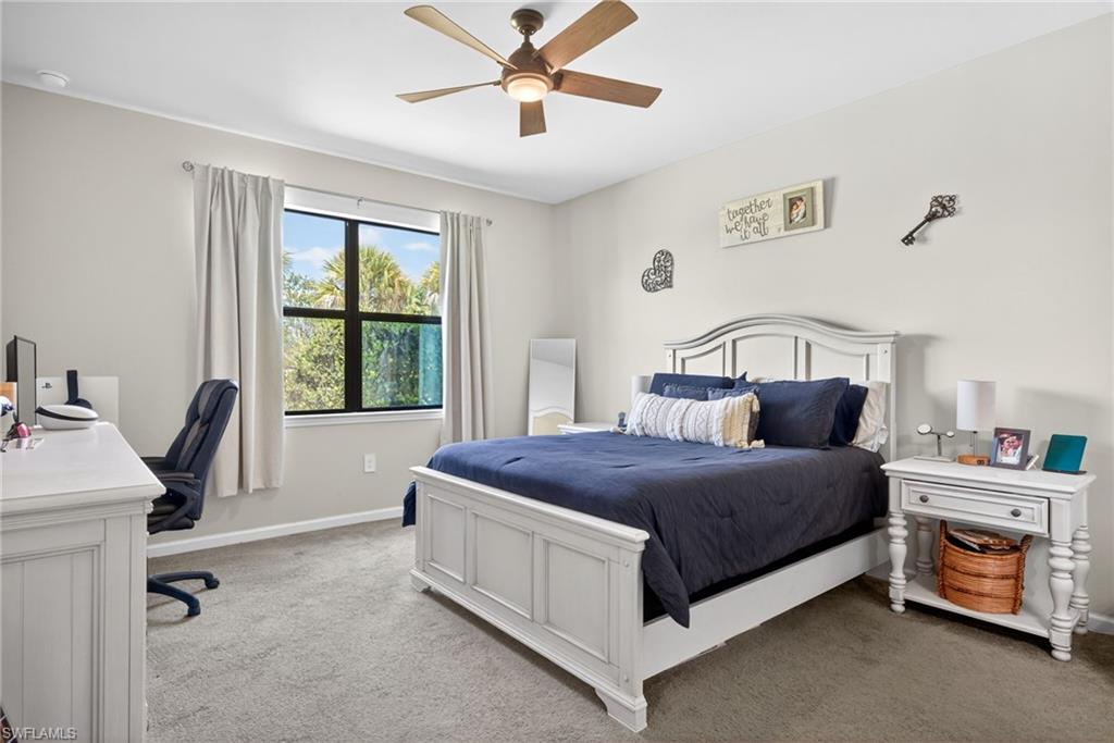 HAMPTON LAKES - Residential