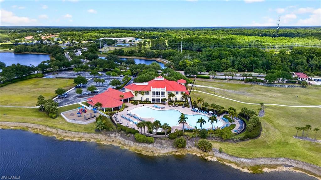 HAMPTON LAKES - Residential