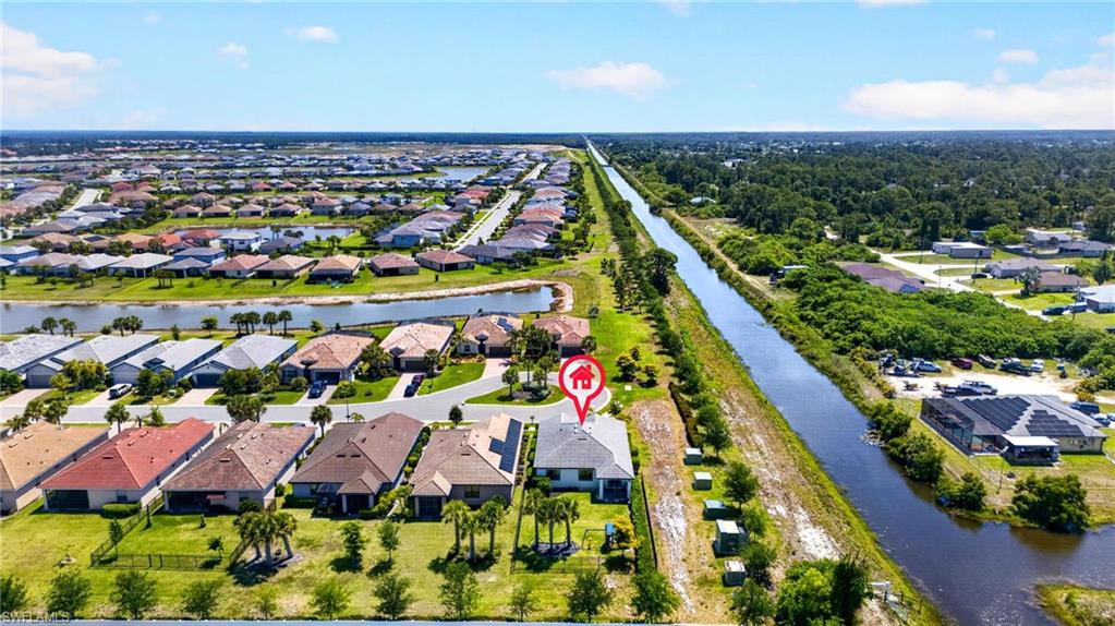 HAMPTON LAKES - Residential