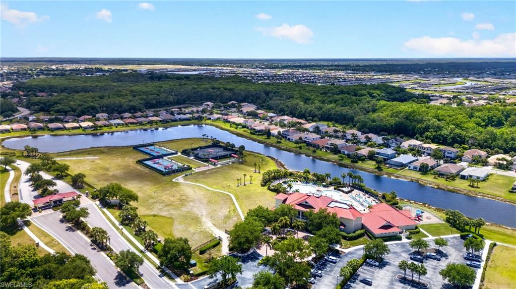 HAMPTON LAKES - Residential