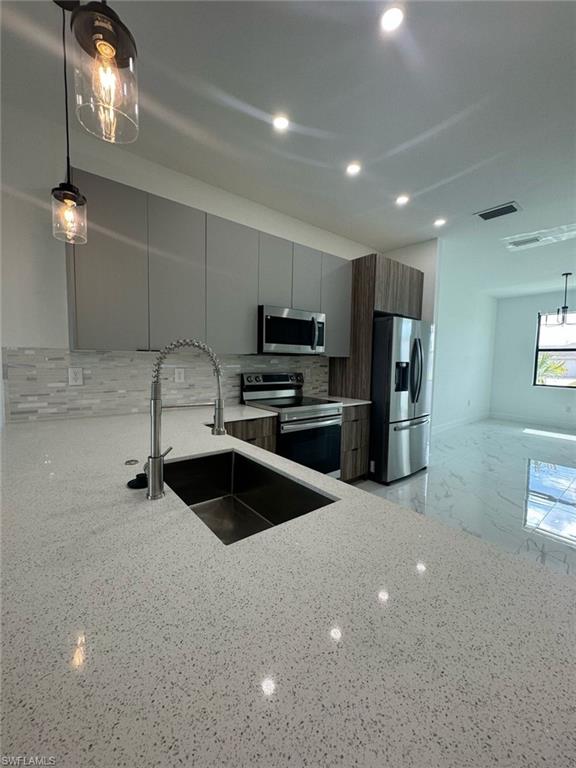 CAPE CORAL - Residential Lease