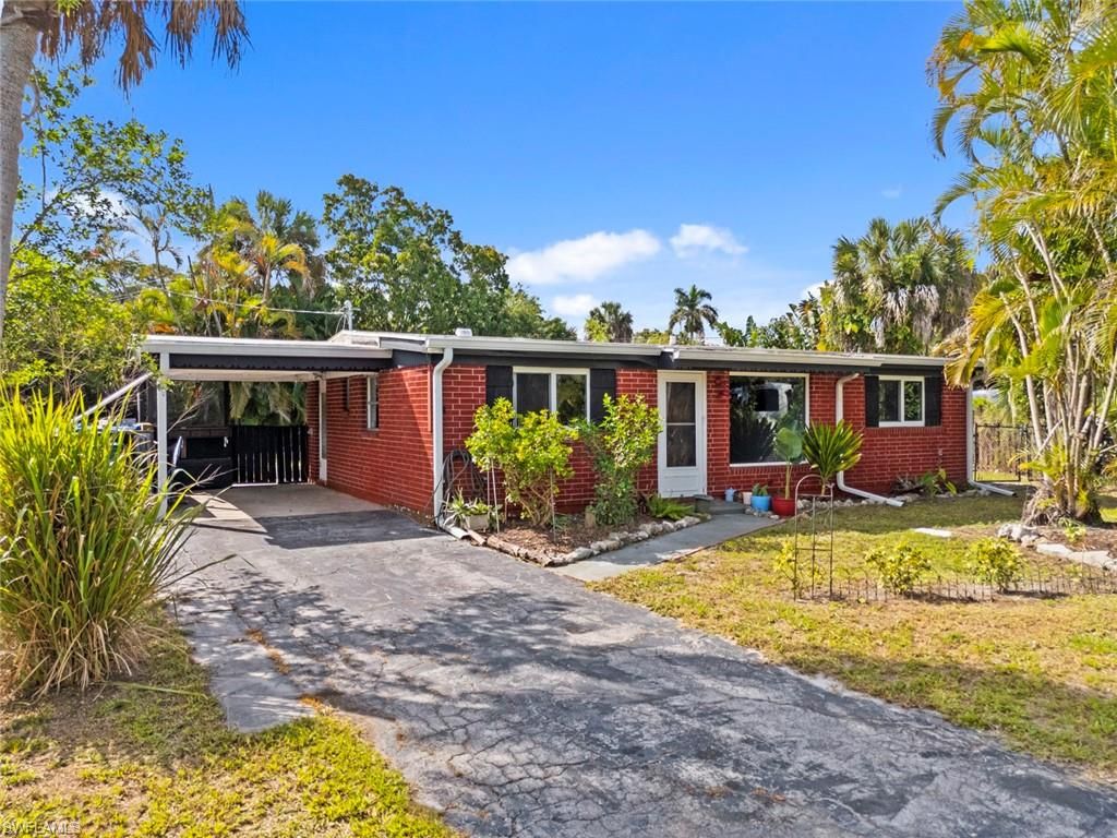 Photo of 1363 Barbizon LN, NAPLES, FL 34104 (MLS # 226017370)