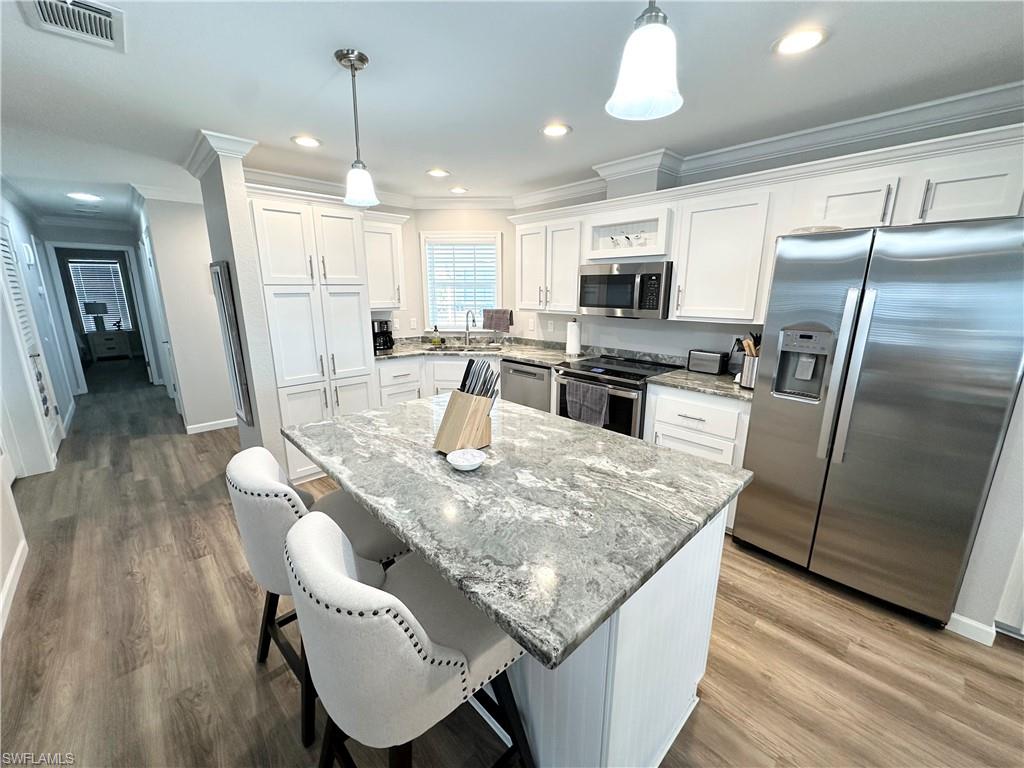 BAYSIDE ESTATES - Residential