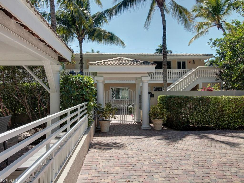 CASTLETON GARDENS - Residential