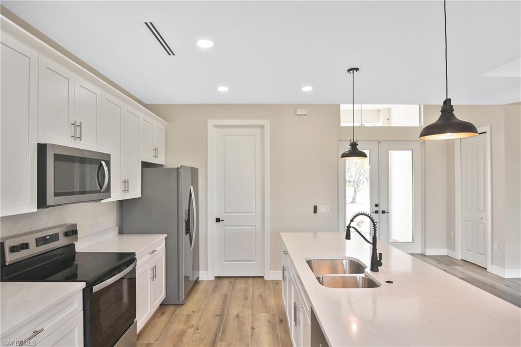 CAPE CORAL - Residential Lease