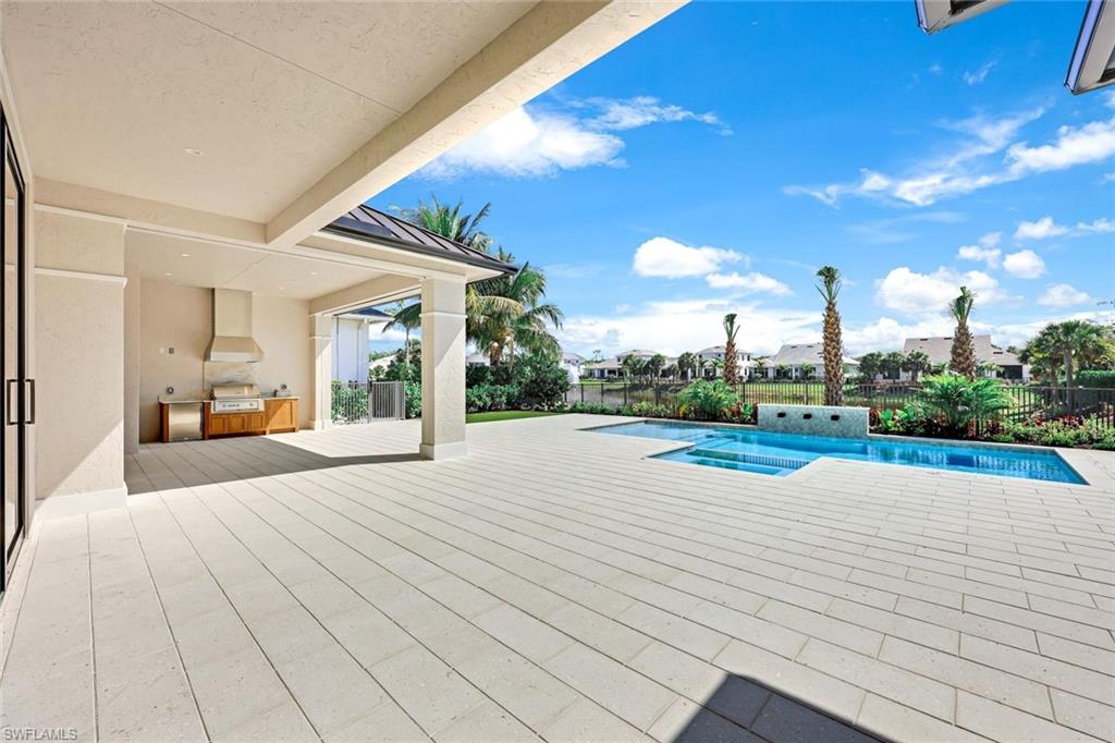 THE ENCLAVE OF DISTINCTION - Residential