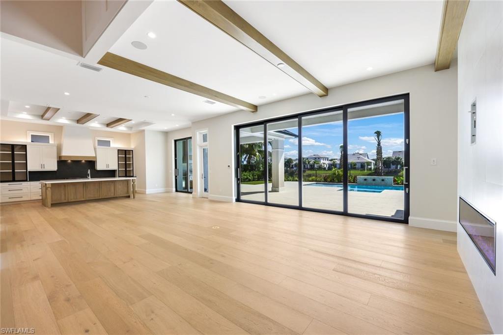 THE ENCLAVE OF DISTINCTION - Residential