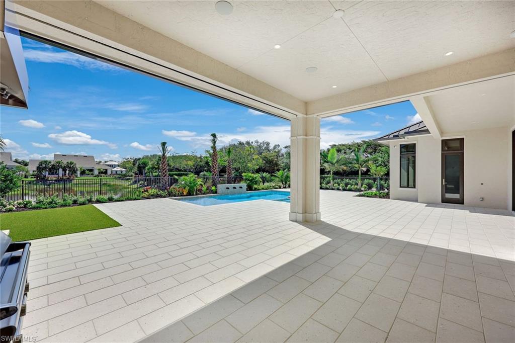 THE ENCLAVE OF DISTINCTION - Residential