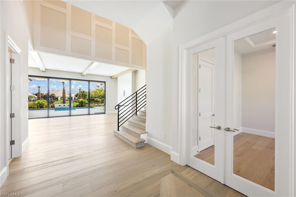 THE ENCLAVE OF DISTINCTION - Residential