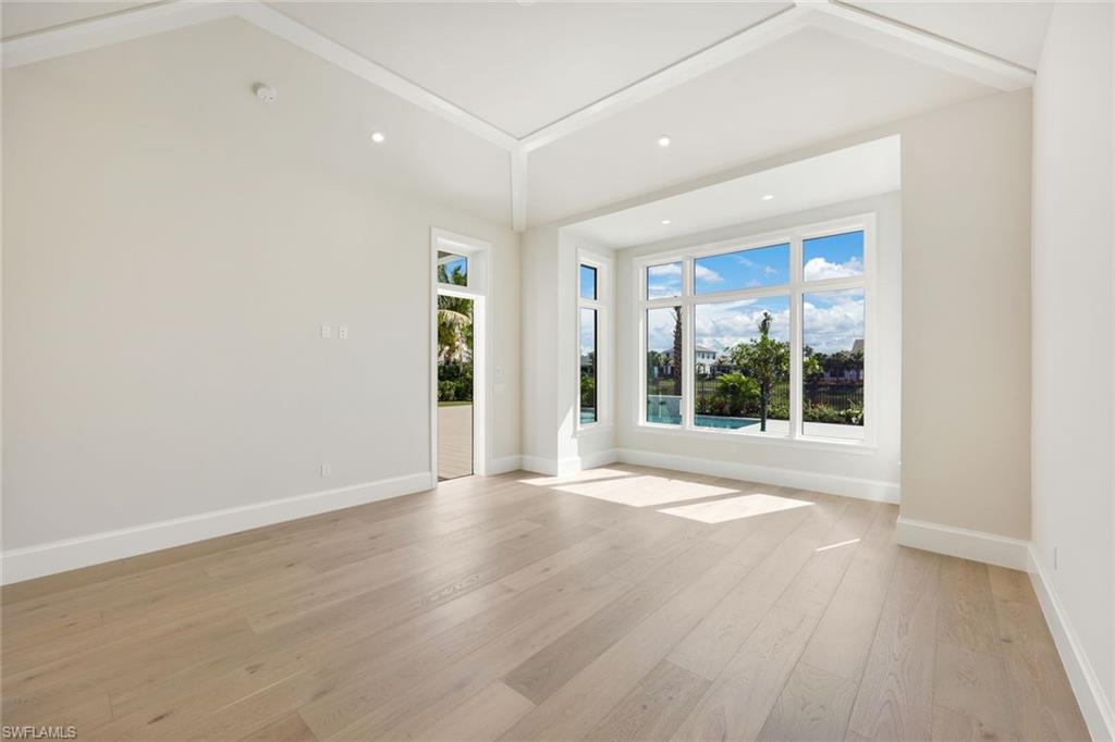 THE ENCLAVE OF DISTINCTION - Residential