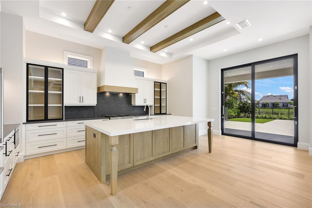 THE ENCLAVE OF DISTINCTION - Residential