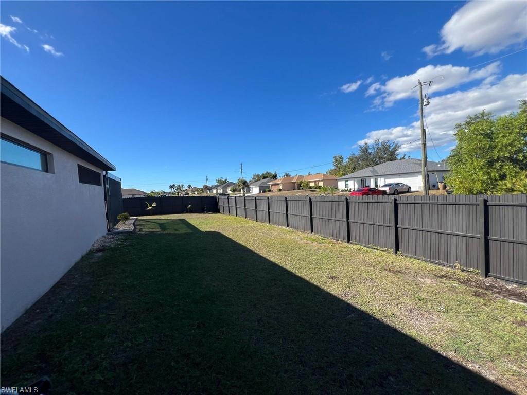 CAPE CORAL - Residential