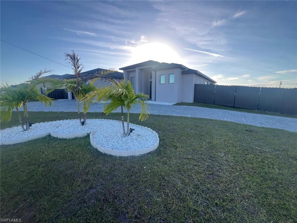 CAPE CORAL - Residential