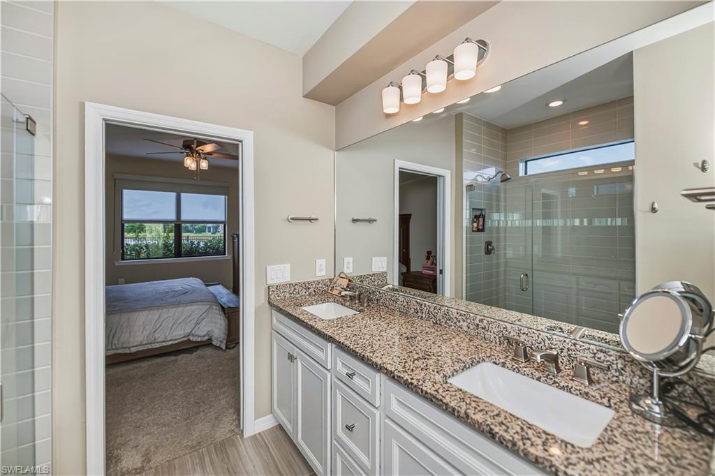 HAMPTON LAKES - Residential