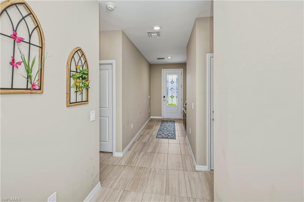 HAMPTON LAKES - Residential