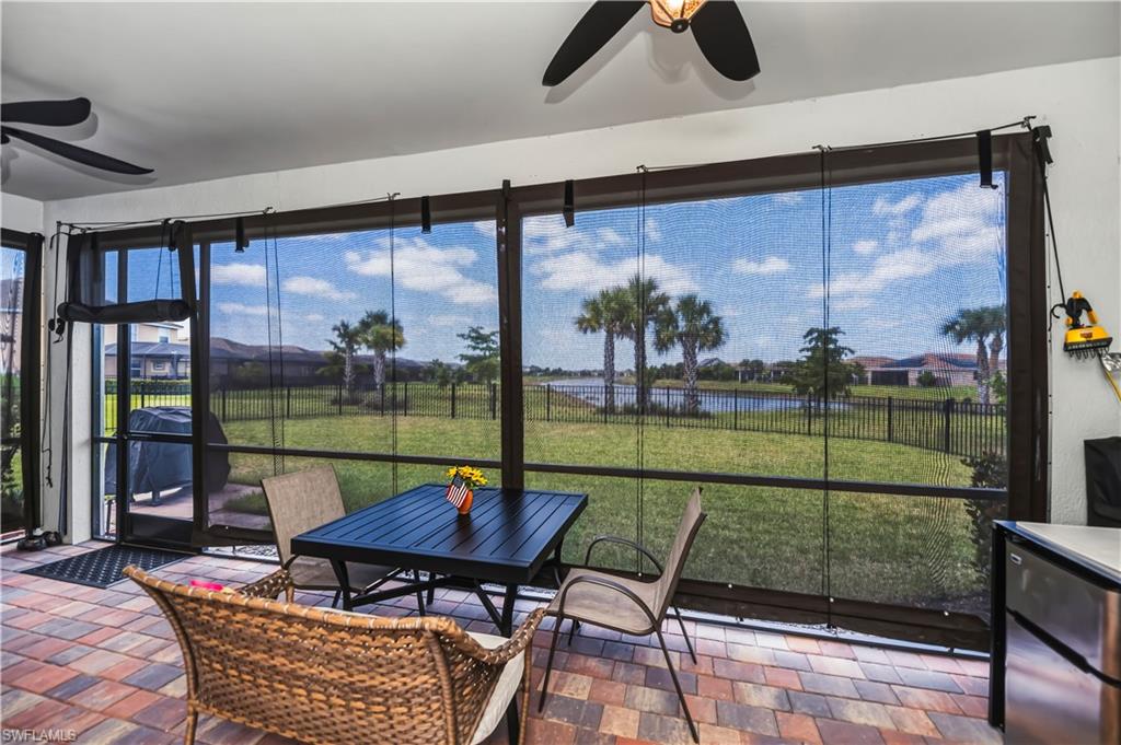 HAMPTON LAKES - Residential