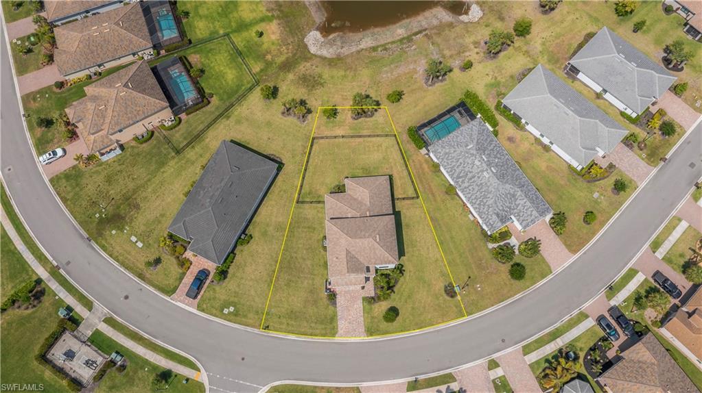 HAMPTON LAKES - Residential