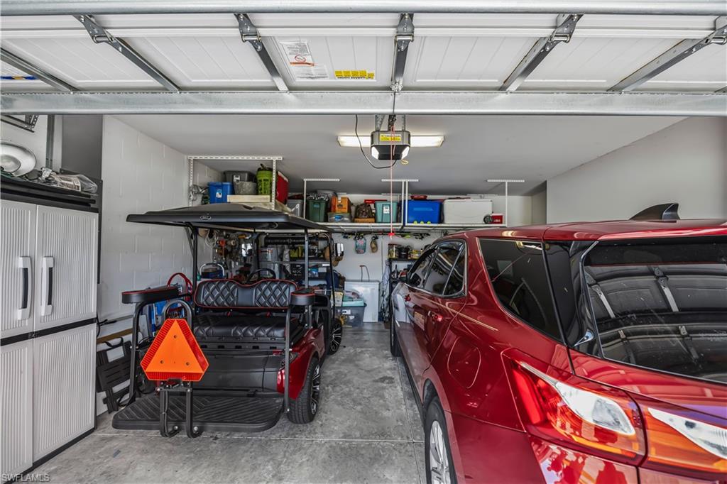 HAMPTON LAKES - Residential