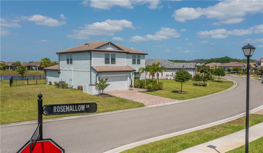 HAMPTON LAKES - Residential