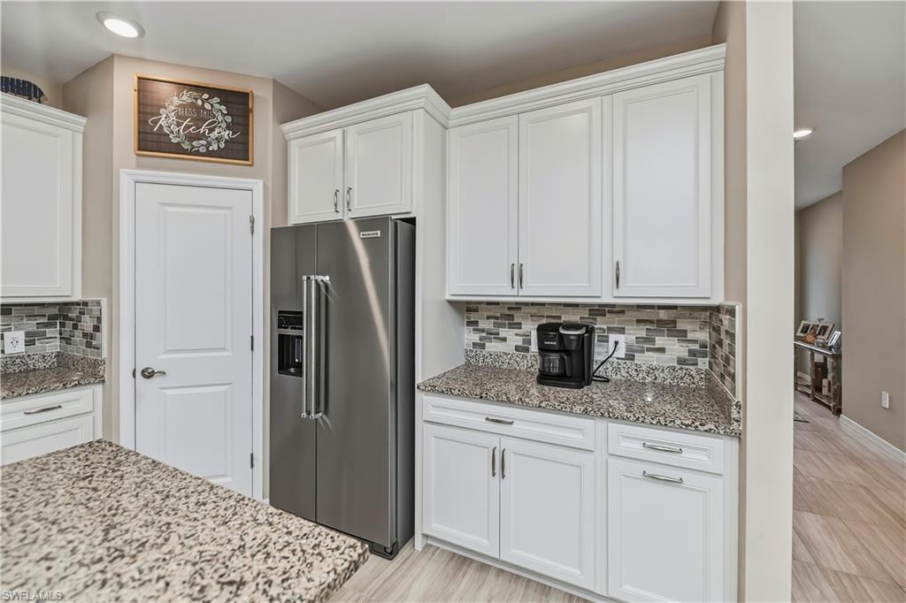 HAMPTON LAKES - Residential