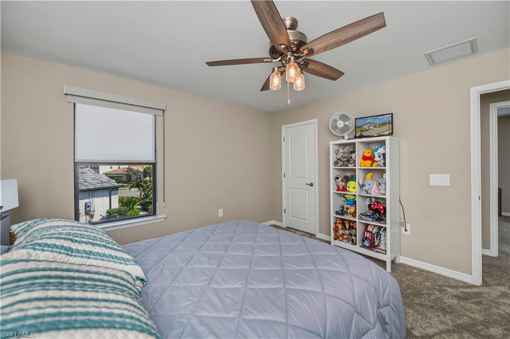 HAMPTON LAKES - Residential