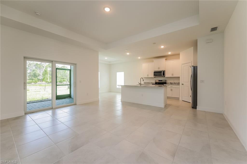 PORT CHARLOTTE - Residential Lease