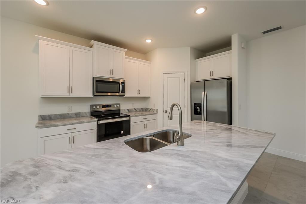 PORT CHARLOTTE - Residential Lease