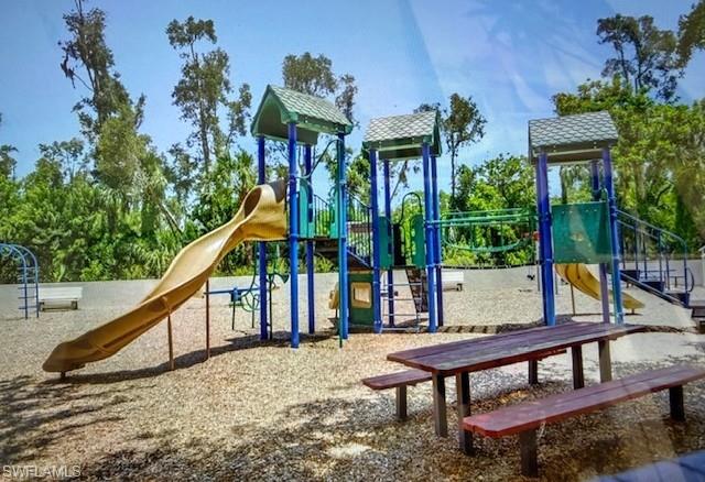 WATERS EDGE AT THE FOREST - Residential