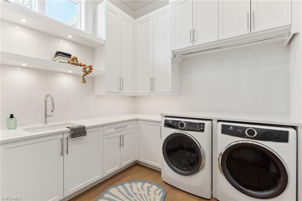 PARK SHORE - Residential