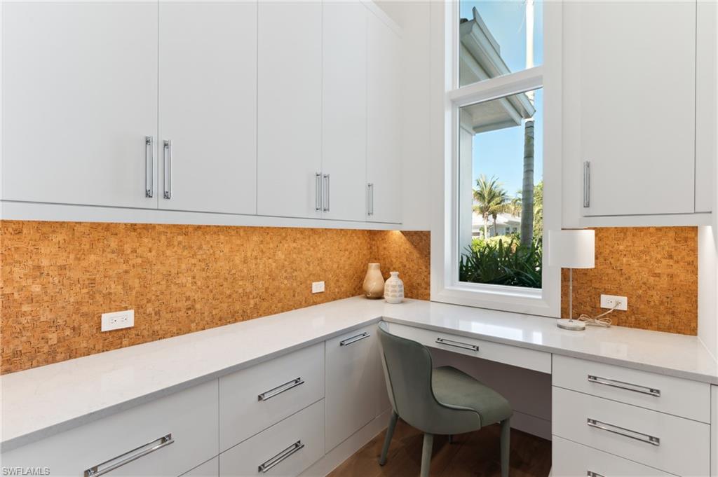 PARK SHORE - Residential