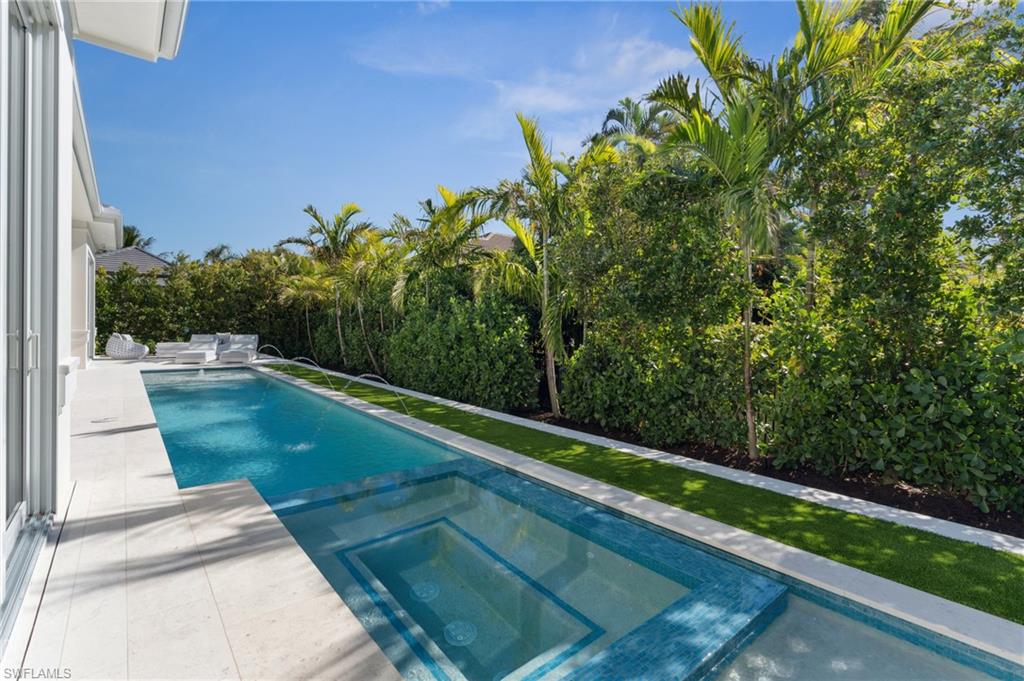 PARK SHORE - Residential