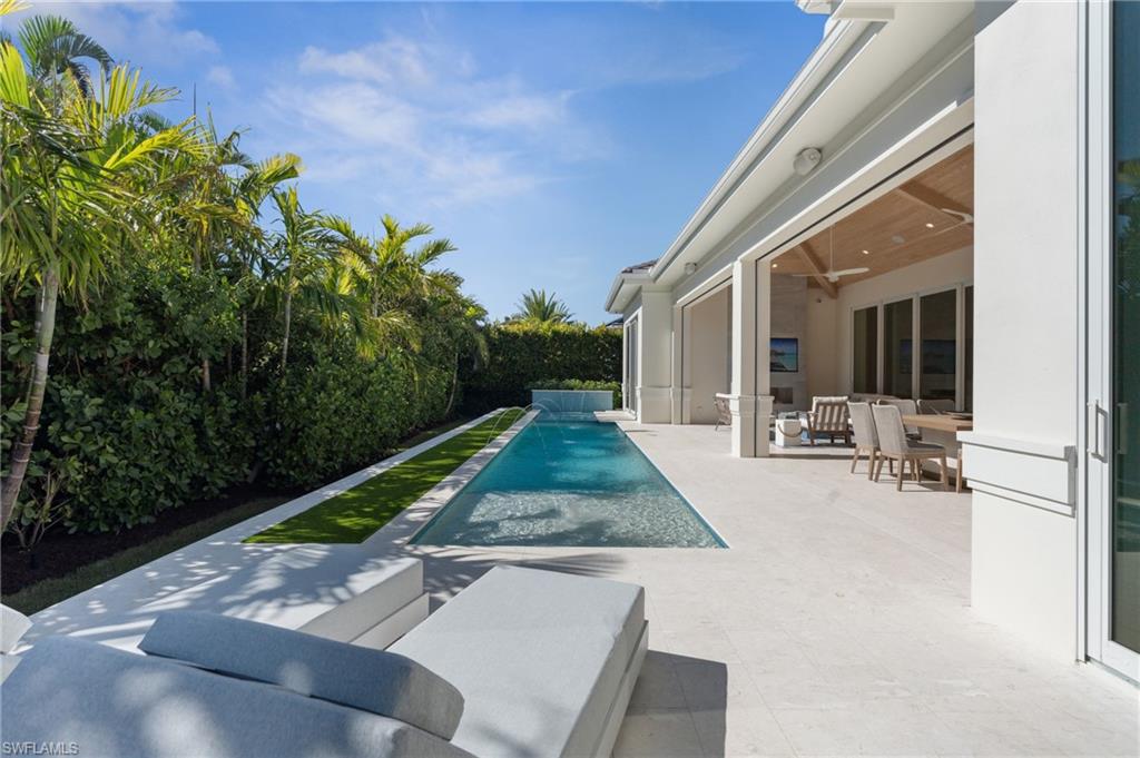 PARK SHORE - Residential