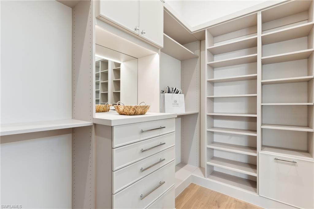 PARK SHORE - Residential