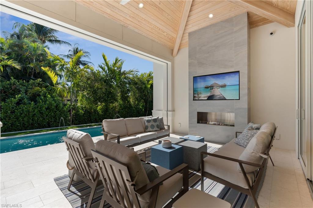 PARK SHORE - Residential