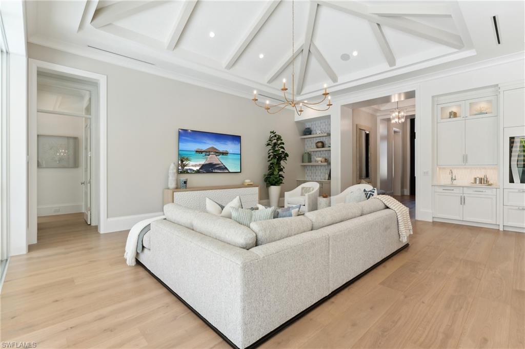 PARK SHORE - Residential