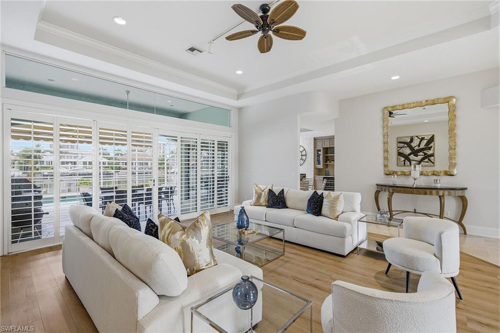 PARK SHORE - Residential