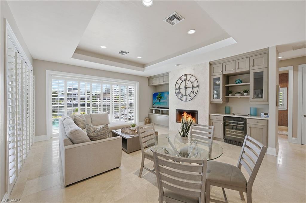 PARK SHORE - Residential