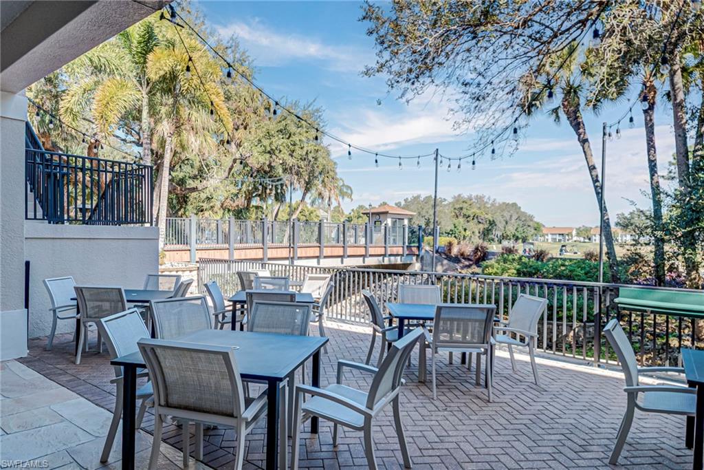 VILLAS AT COUNTRY CREEK - Residential