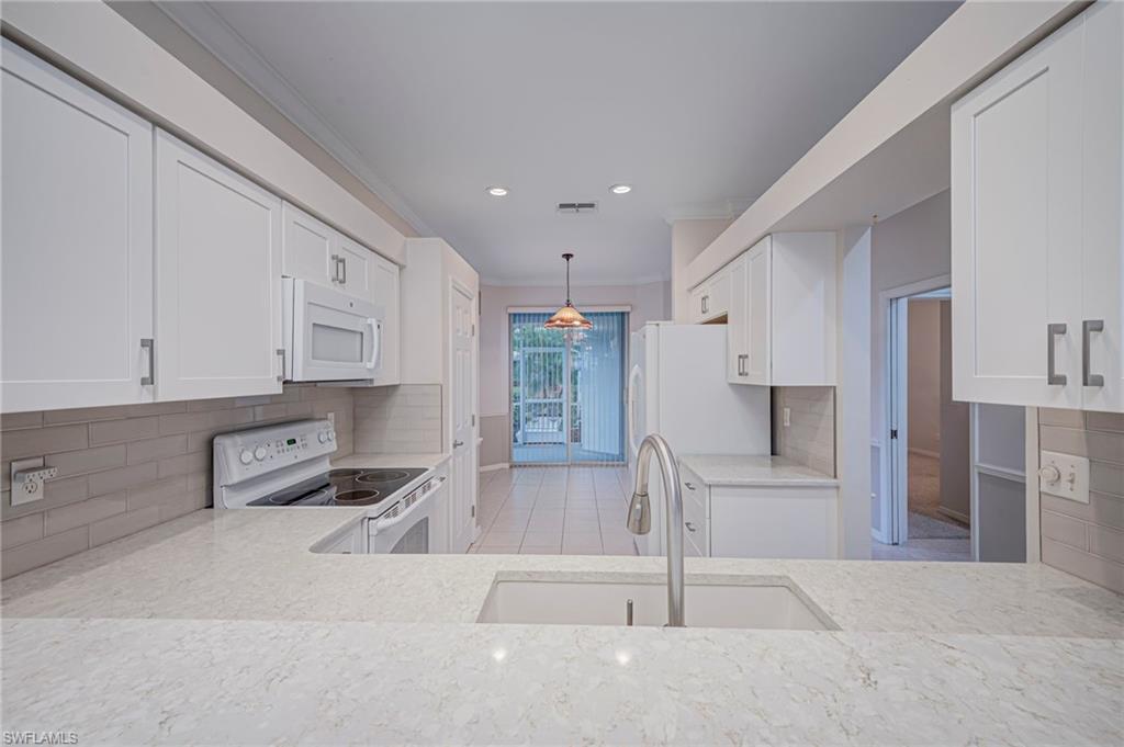 VILLAS AT COUNTRY CREEK - Residential