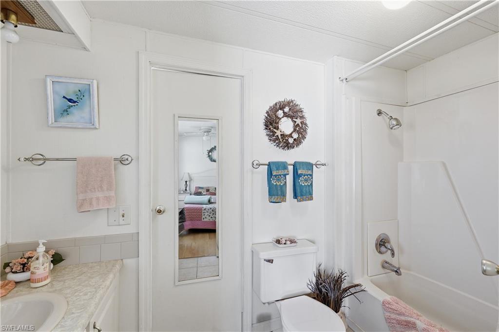 RIVERWOOD - Residential