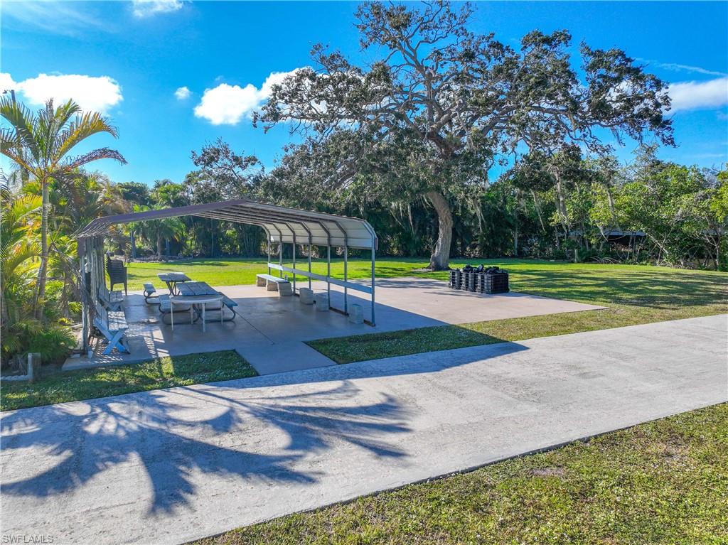 RIVERWOOD - Residential