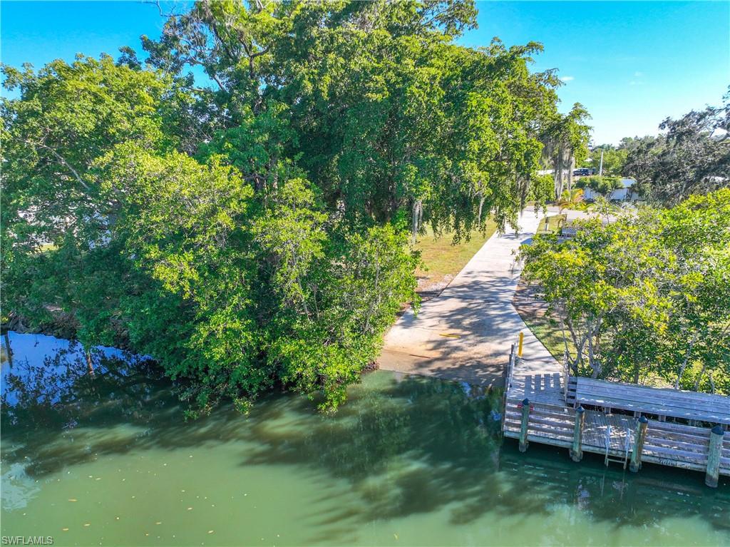 RIVERWOOD - Residential