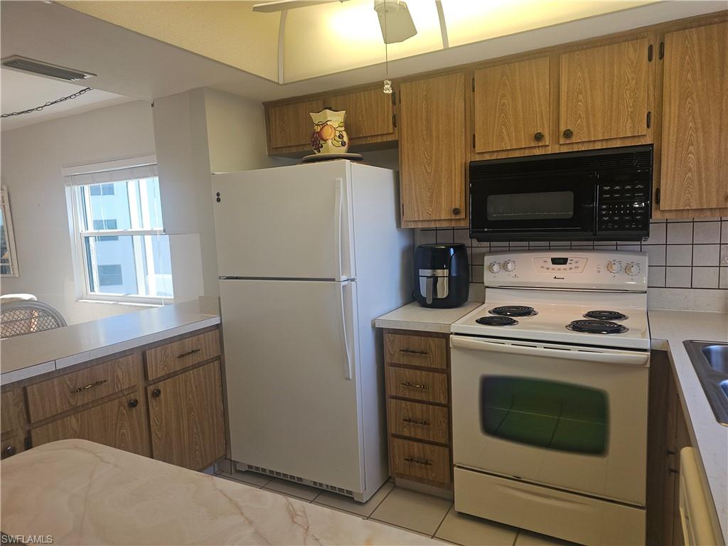 ESTERO COVE CONDO - Residential