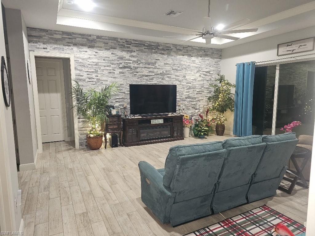 PARADISE WOODS - Residential